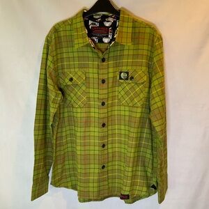 NWOT Middle of Beyond Ghoulies II Green Plaid Flannel Button Down Shirt. Size L